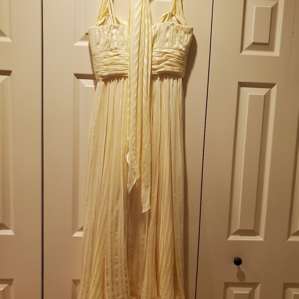 Tea length, light yellow sundress